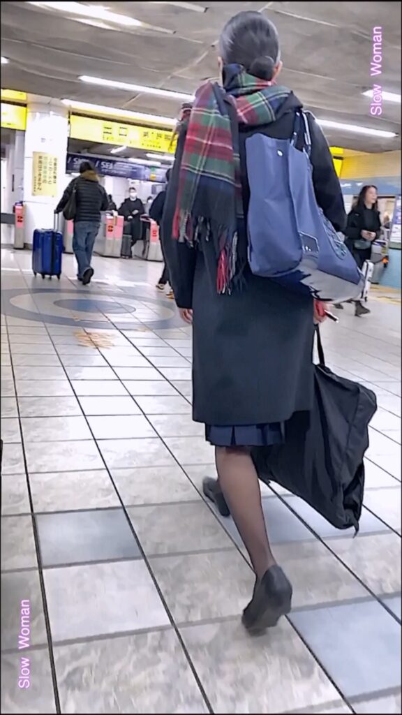 ＣＡさん エロ状態 衝撃のパンスト伝線